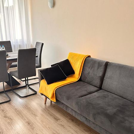 Apartament Tychy Miasto 60M2 ภายนอก รูปภาพ