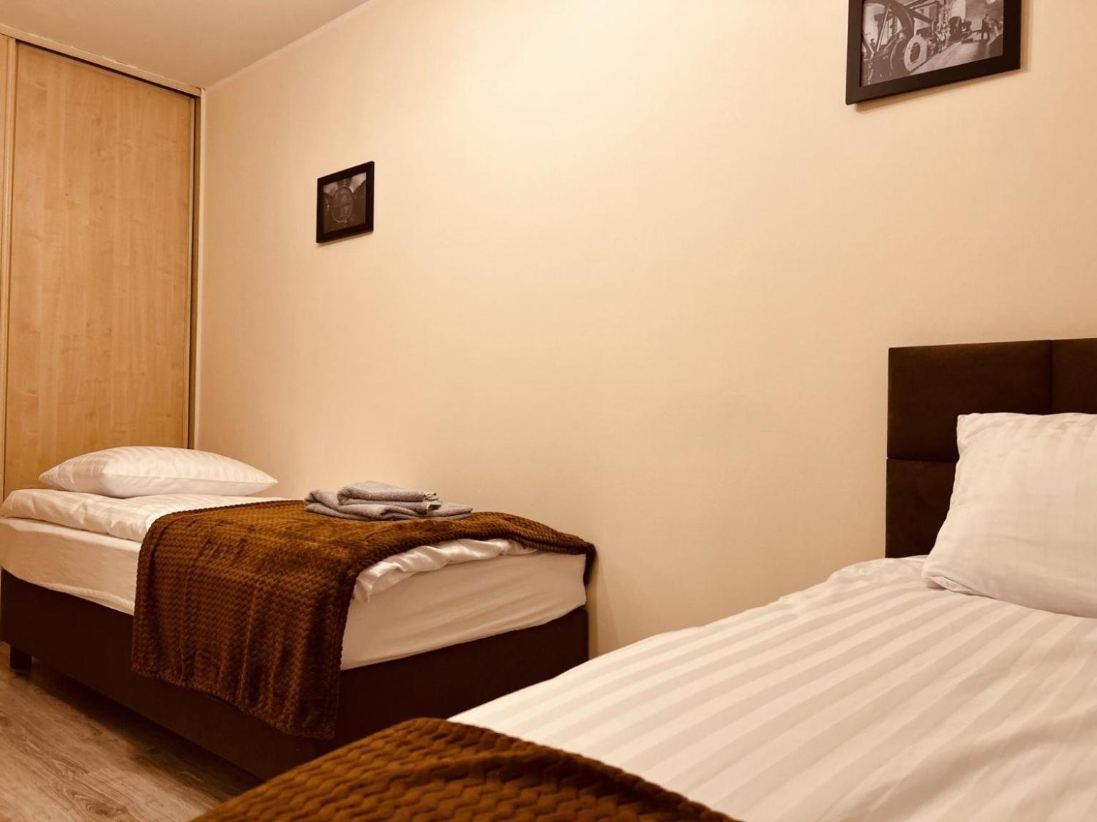Apartament Tychy Miasto 60M2 ภายนอก รูปภาพ